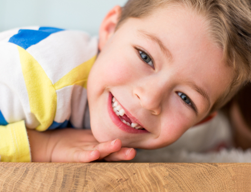 Principales causas de las manchas blancas en los dientes de los niños